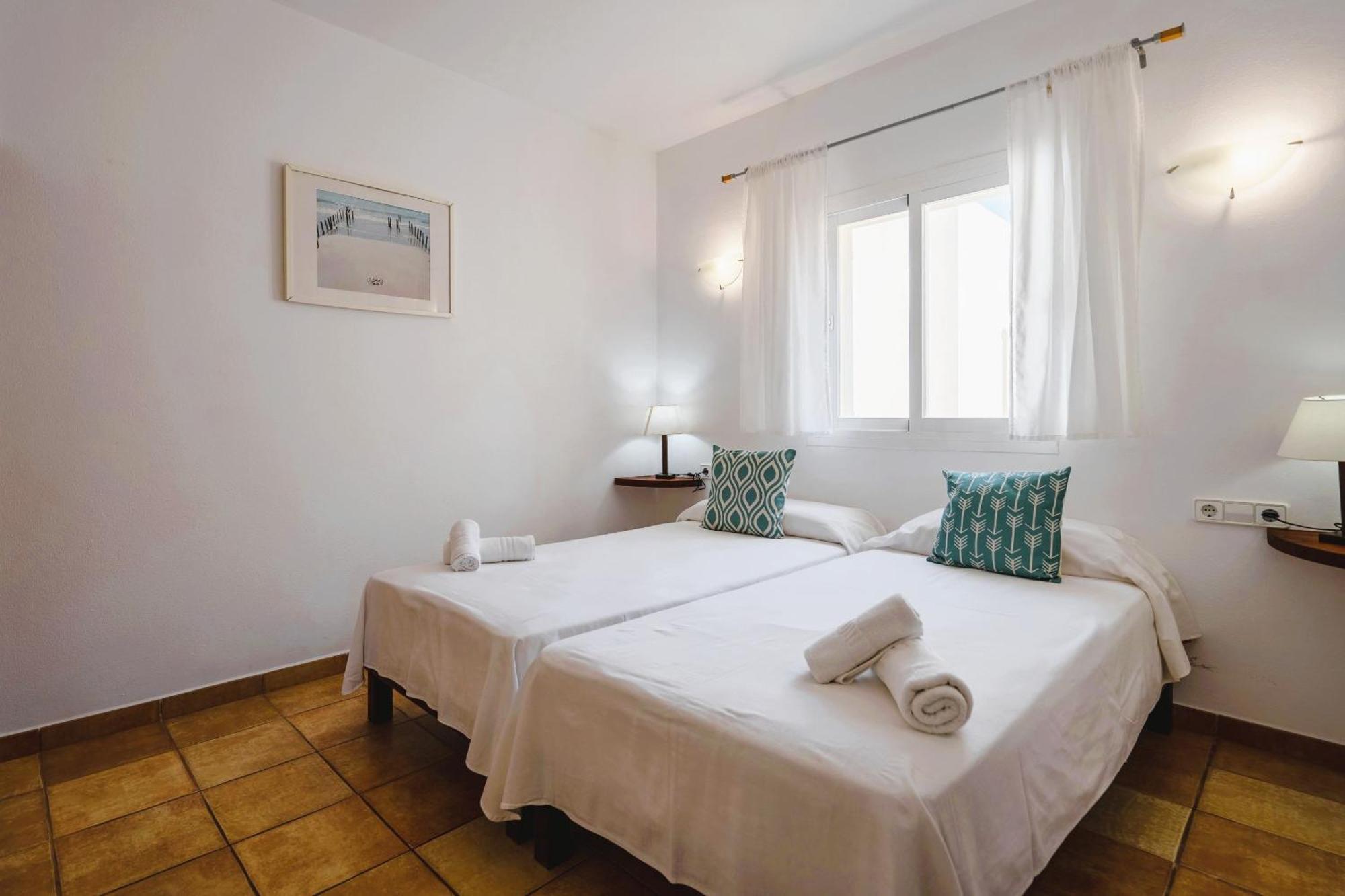 Apartamentos Es Pou - Emar Hotels Сан-Ферран-де-Сес-Рокес Экстерьер фото